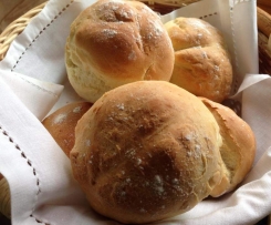 Bułki pszenne z przedziałkiem 