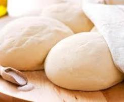 Ciasto na pizzę