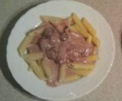 Sos truskawkowy do makaronu