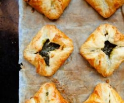 Sakiewki ze szpinakiem i serem feta