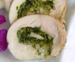 ROLADKI DROBIOWE NA PARZE Z PESTO