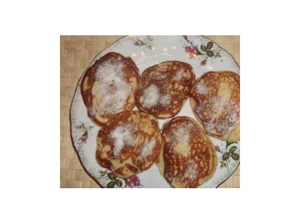 Racuszki drożdżowe z gruszkami