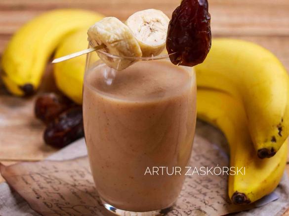 KOKTAJL BANANOWO-DAKTYLOWY Z RUMEM
