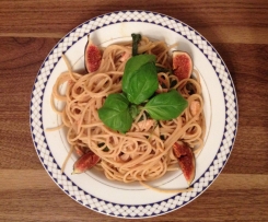 Aromatyczne spaghetti z kurczakiem i pieczarkami