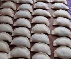 pierogi ze surowym mięsem