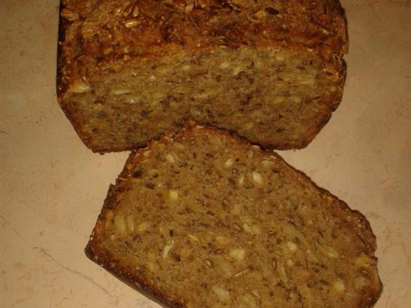 Chleb orkiszowo-gryczany na zakwasie