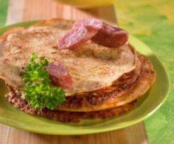 Naleśniki z kiełbasą