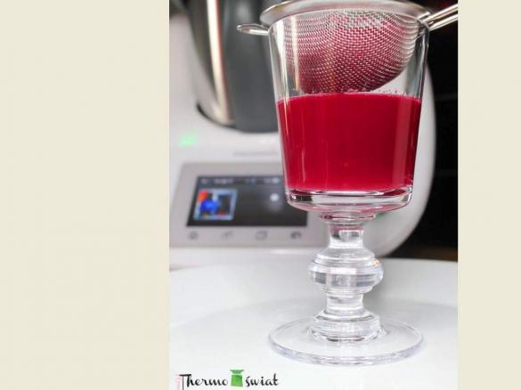 SOK Z BURAKÓW I JABŁEK