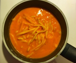 Zupa krem pomidorowa z makaronem