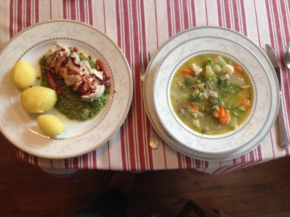 Zupa warzywna i kurczak na drugie danie