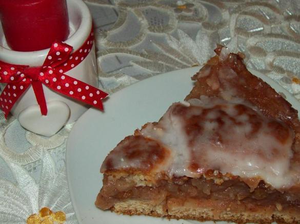 Jabłecznik na cieście krucho-drożdżowym 