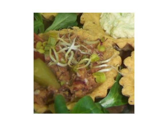 Pasta z czerwonej fasoli z kiełkami