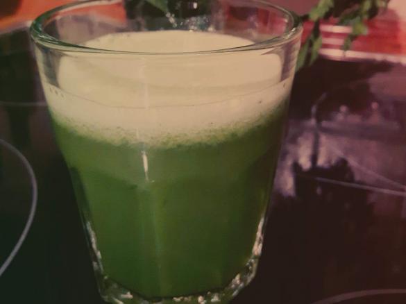 NAPÓJ Z ZIELONEJ PIETRUSZKI