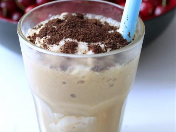 Kawa mrożona z lodami