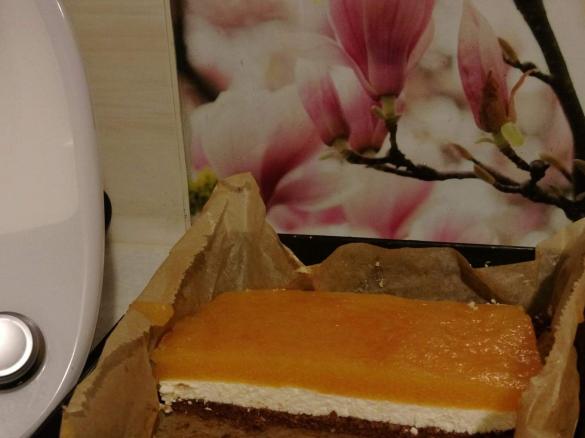 sernik na zimno na spodzie z sucharkami i nutellą