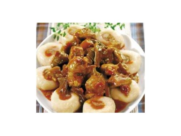 Gulasz wołowy z grzybami na bogato