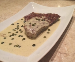 Stek z sosem z zielonego pieprzu