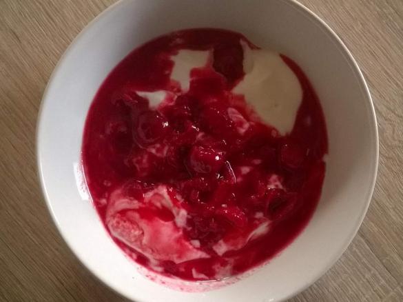 Jogurt owocowy extra duże kawałki owoców