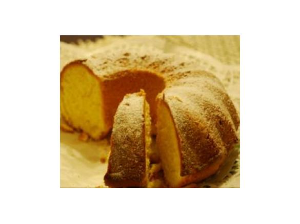 Puchata babka cytrynowa