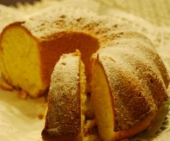 Puchata babka cytrynowa