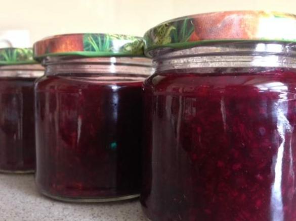 DOMOWA SPIŻARNIA DŻEM Z CZARNEJ PORZECZKI