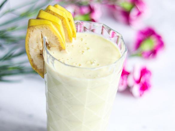 Kremowy koktajl ananasowy