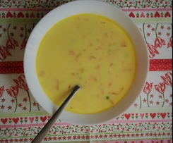 Warzywna zupa z boczkiem i zielonym groszkiem