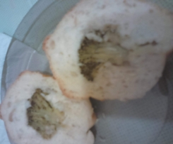 Bułki nadziewane brokułami