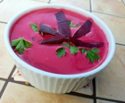 Aksamitna Zupa krem z pieczonych buraków