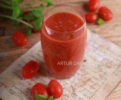 KOKTAJL POMIDOROWY Z BAZYLIĄ I CZOSNKIEM