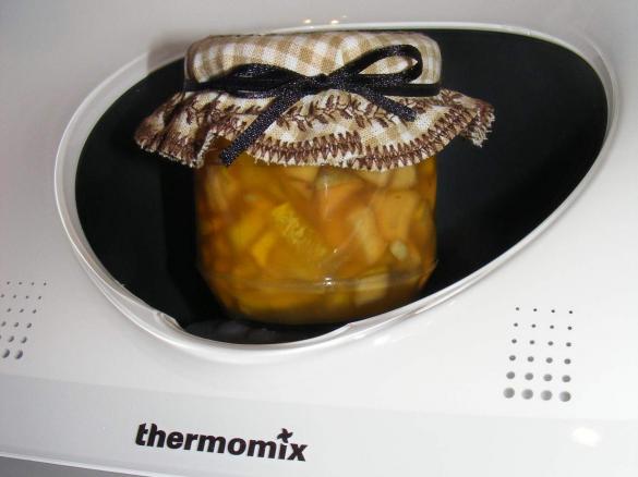 Dżem z pigwy Ani :) i kabaczka z kawałakmi owoców