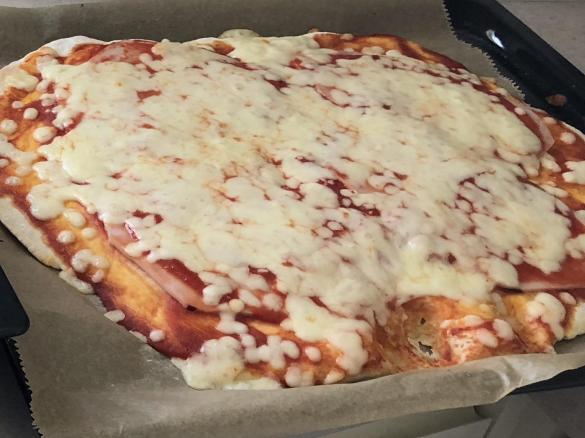 Ciasto na pizze bez czekania na wyrastanie