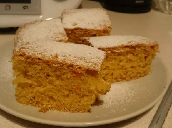 SZYBKIE CIASTO MARCHEWKOWE