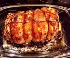 Tradycyjna włoska porchetta - pieczeń wieprzowa