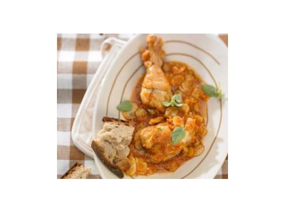 Kurczak duszony z czerwoną papryką 