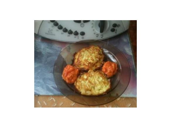 Placuszki z cukini z sosem pomidorowym ;)