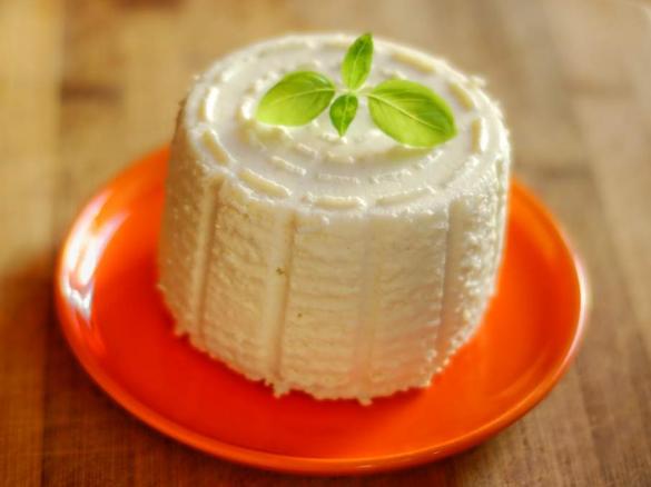 Domowy twarożek z kefiru