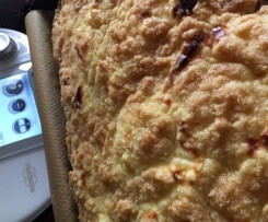 CIASTO DROŻDŻOWE Z SEREM I KRUSZONKĄ 