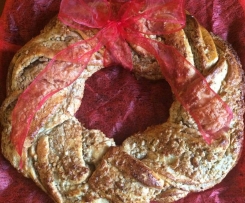 Świąteczny warkocz orzechowo miodowy