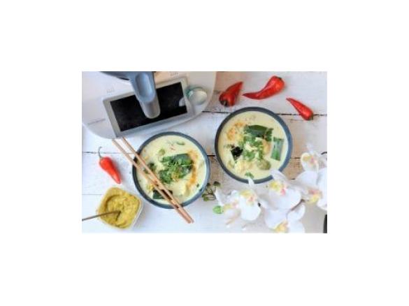 Delikatne żółte curry z kalafiora, brokuła i cukinii by Thermodieta.pl