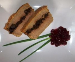 Pasztet z suszonymi śliwkami 