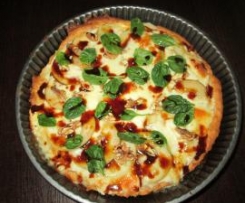 Tarta z gruszką i serem taleggio