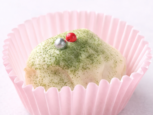 Pralinka z białej czekolady ze śledziem,  RÓŻOWA PERŁA BAŁTYKU