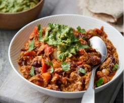 Wegetariańskie Burrito z Jackfruit, czerwoną fasolą i guacamole