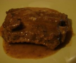 Żeberka duszone w sosie piwnym