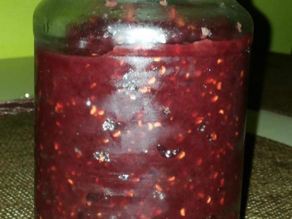 dżem żurawinowo-truskawkowo-malinowy