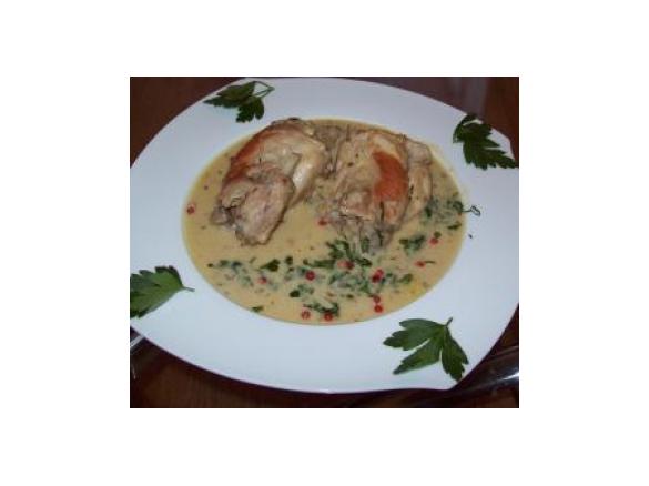 Świąteczny królik duszony w śmietanie