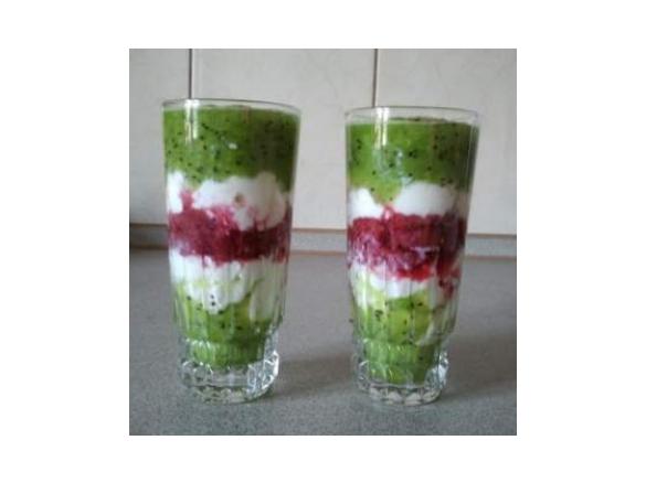 Deser z kiwi i malin