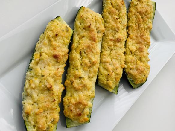 Cukinie z farszem kukurydziano-serowym
