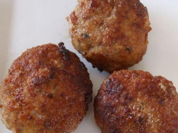 Kotlety mielone z orzechami